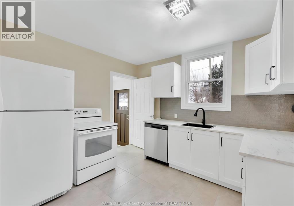 1083 Campbell Avenue, Windsor, Ontario  N9B 2J4 - Photo 13 - 26000311