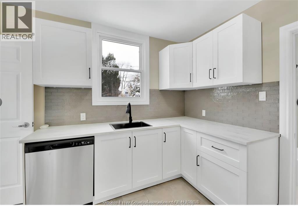 1083 Campbell Avenue, Windsor, Ontario  N9B 2J4 - Photo 14 - 26000311