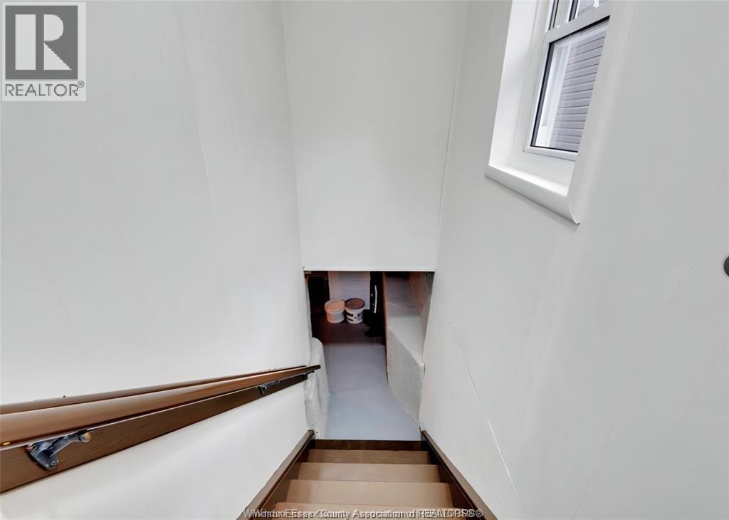 1083 Campbell Avenue, Windsor, Ontario  N9B 2J4 - Photo 18 - 26000311