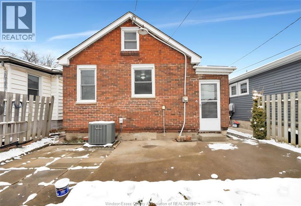 1083 Campbell Avenue, Windsor, Ontario  N9B 2J4 - Photo 3 - 26000311