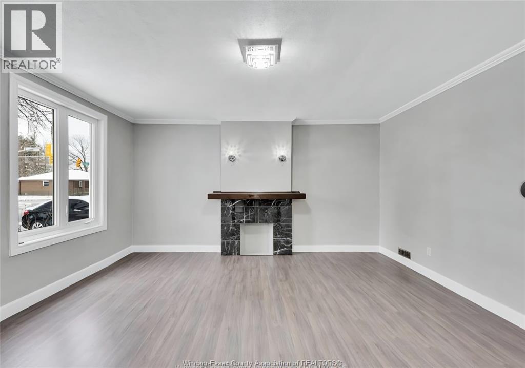 1083 Campbell Avenue, Windsor, Ontario  N9B 2J4 - Photo 4 - 26000311