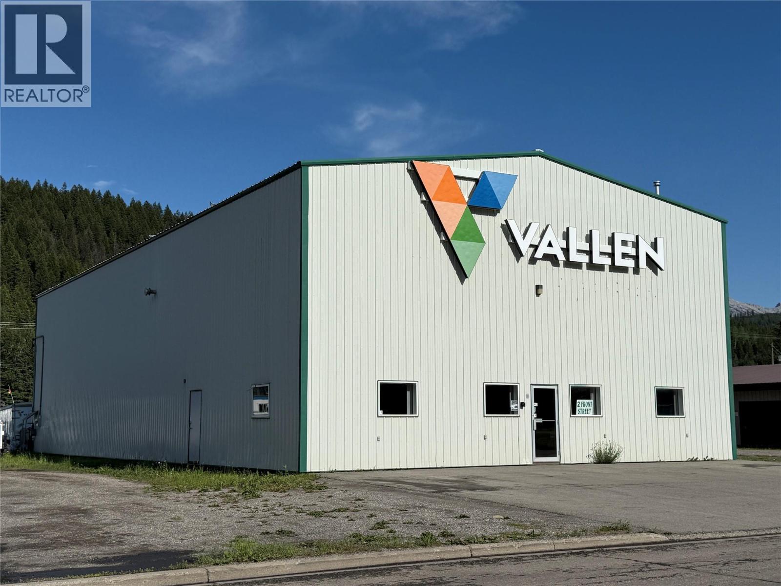 2 Front Street, Elkford, British Columbia  V0B 1H0 - Photo 3 - 10371998