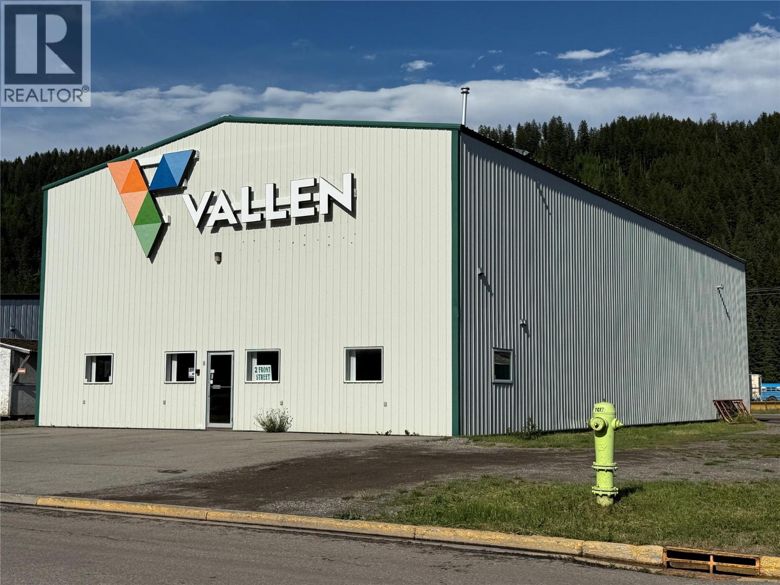 2 Front Street, Elkford, British Columbia  V0B 1H0 - Photo 4 - 10371998