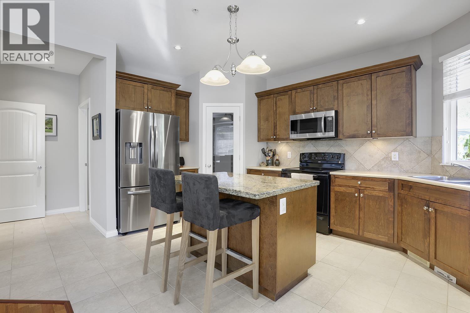 13895 Docksteader Loop, Maple Ridge, British Columbia  V4R 0A2 - Photo 12 - R3076356