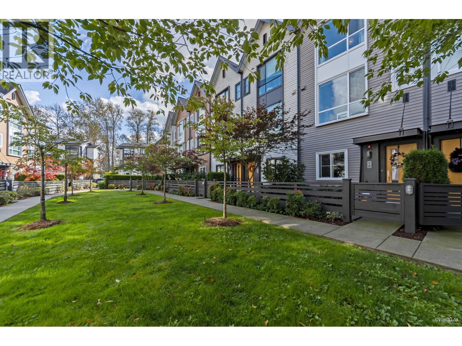 18 2358 Ranger Lane, Port Coquitlam, British Columbia  V3B 0L5 - Photo 1 - R3076299