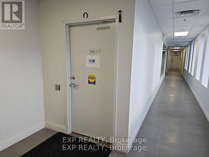 204 - 5250 Solar Drive, Mississauga, Ontario  L4W 5M8 - Photo 10 - W12481272