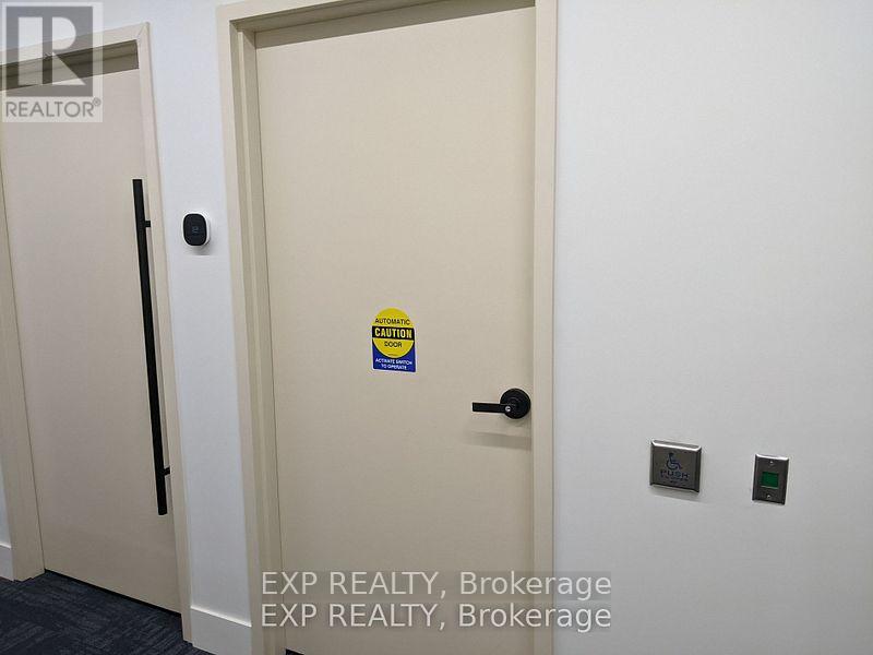 204 - 5250 Solar Drive, Mississauga, Ontario  L4W 5M8 - Photo 15 - W12481272