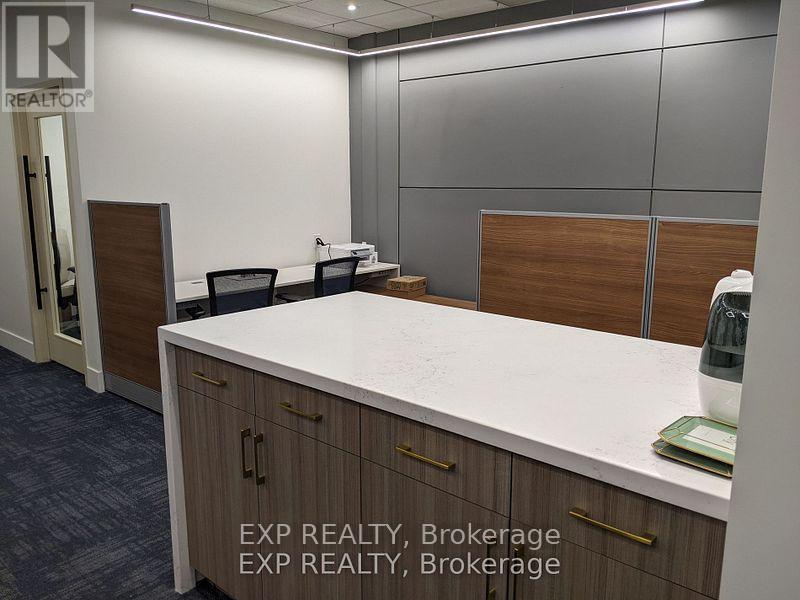 204 - 5250 Solar Drive, Mississauga, Ontario  L4W 5M8 - Photo 6 - W12481272