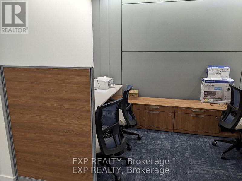 204 - 5250 Solar Drive, Mississauga, Ontario  L4W 5M8 - Photo 4 - W12481272