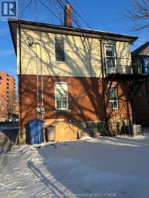 31-33 Giles Boulevard East, Windsor, Ontario  N9A 4B6 - Photo 2 - 26000326