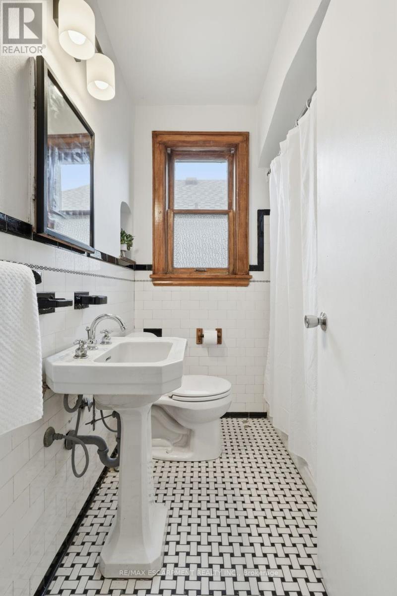 48 Weir Street N, Hamilton, Ontario  L8H 5E6 - Photo 27 - X12661888