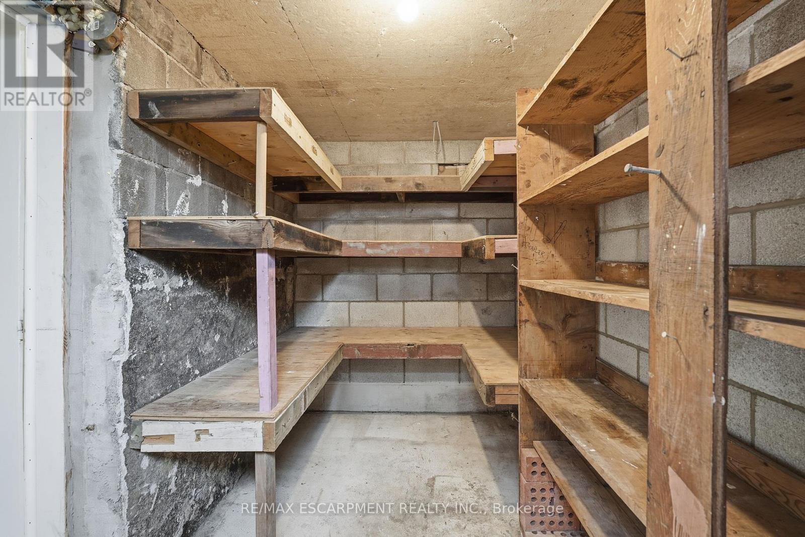 48 Weir Street N, Hamilton, Ontario  L8H 5E6 - Photo 36 - X12661888