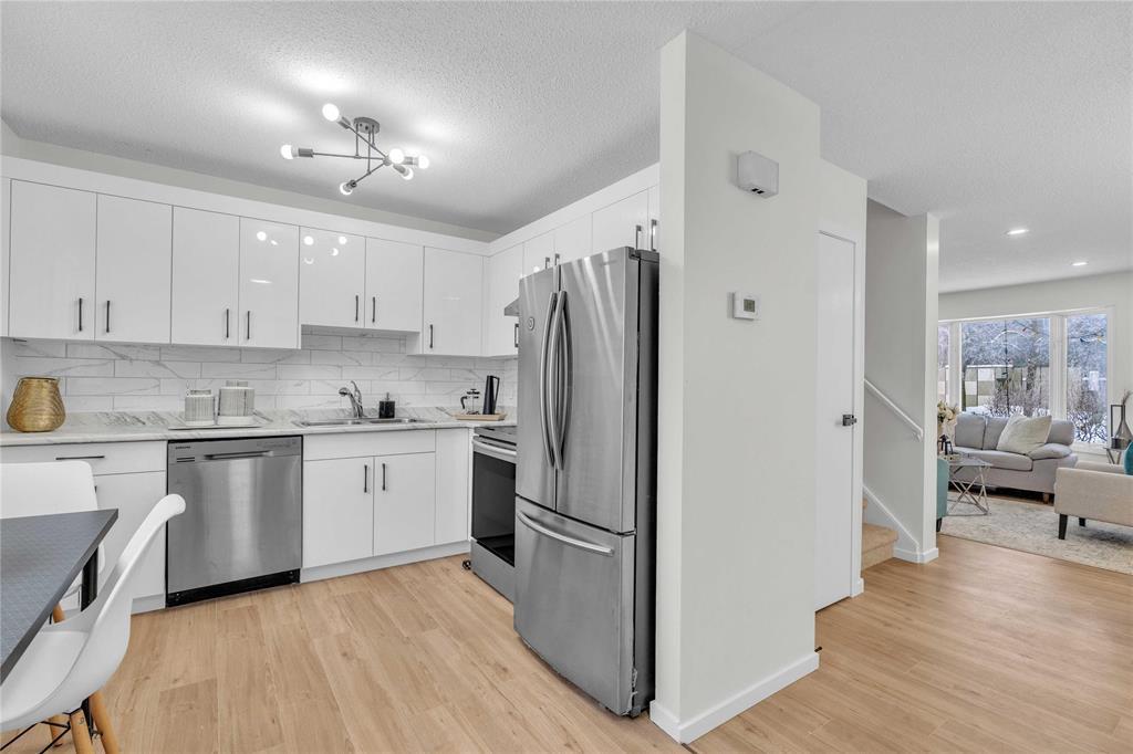 709 Grey Street, Winnipeg, Manitoba  R2K 3Z1 - Photo 9 - 202600343