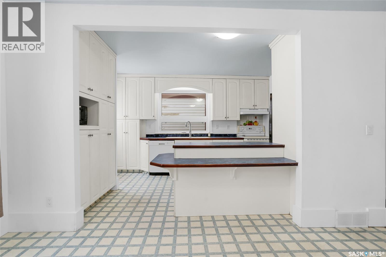 1310 G Avenue N, Saskatoon, Saskatchewan  S7M 2Z4 - Photo 11 - SK026298