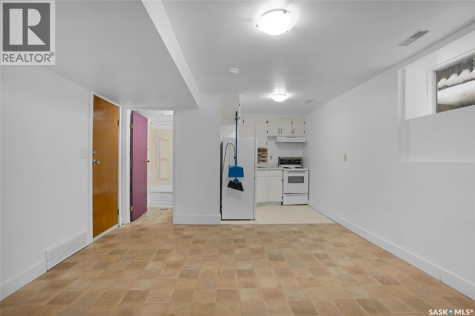 1310 G Avenue N, Saskatoon, Saskatchewan  S7M 2Z4 - Photo 29 - SK026298