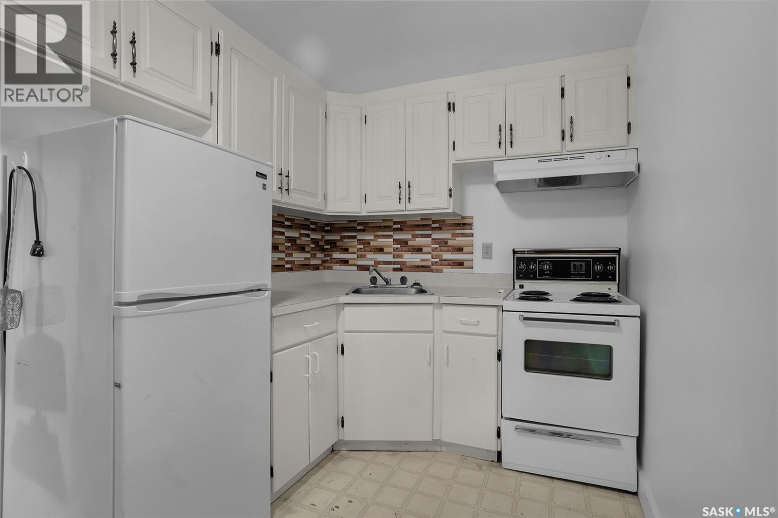 1310 G Avenue N, Saskatoon, Saskatchewan  S7M 2Z4 - Photo 32 - SK026298