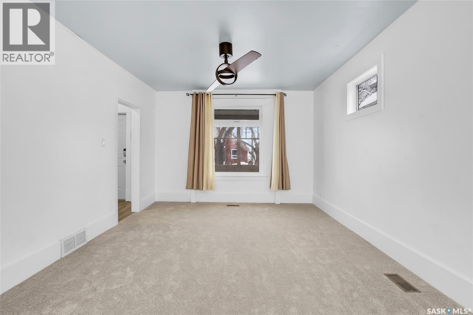 1310 G Avenue N, Saskatoon, Saskatchewan  S7M 2Z4 - Photo 8 - SK026298