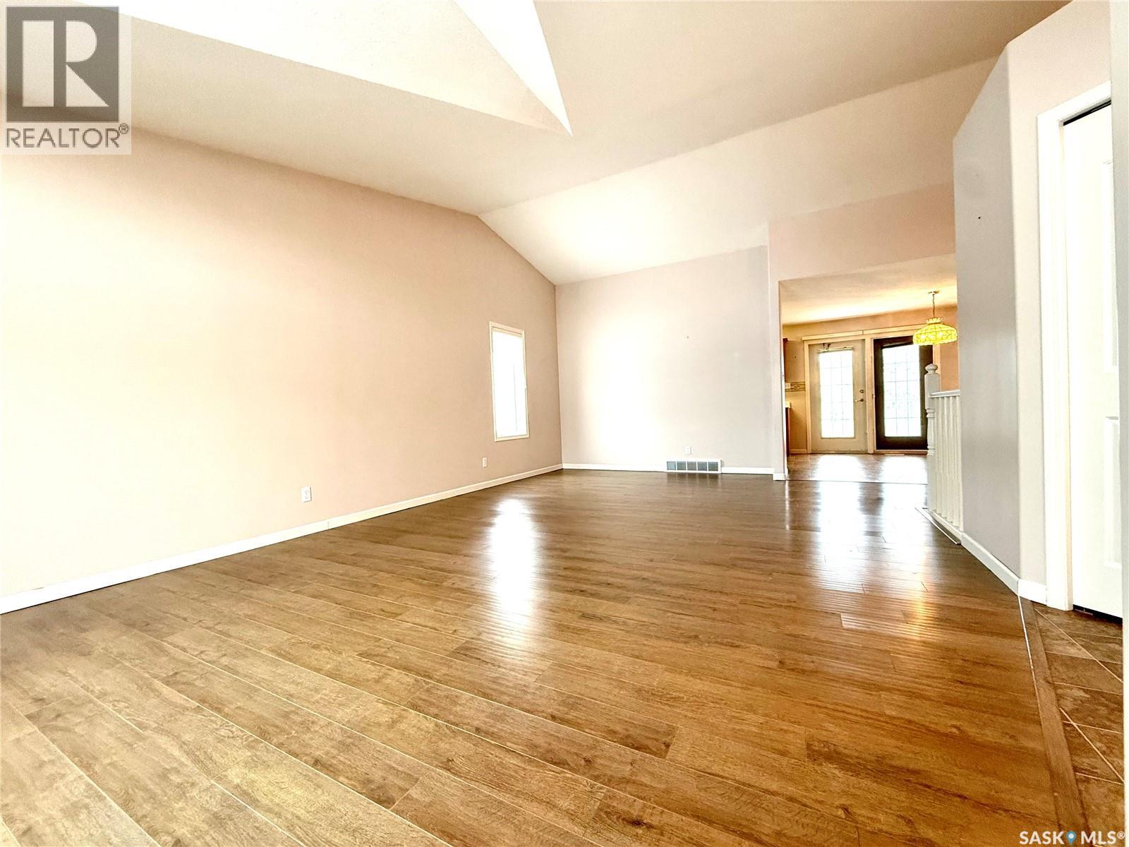 68 Russell Drive, Yorkton, Saskatchewan  S3N 3W2 - Photo 11 - SK026262