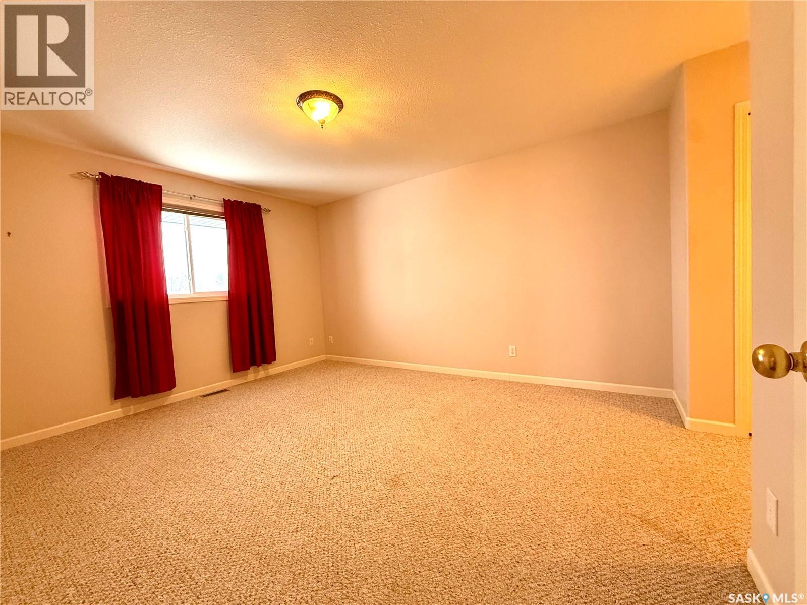 68 Russell Drive, Yorkton, Saskatchewan  S3N 3W2 - Photo 18 - SK026262