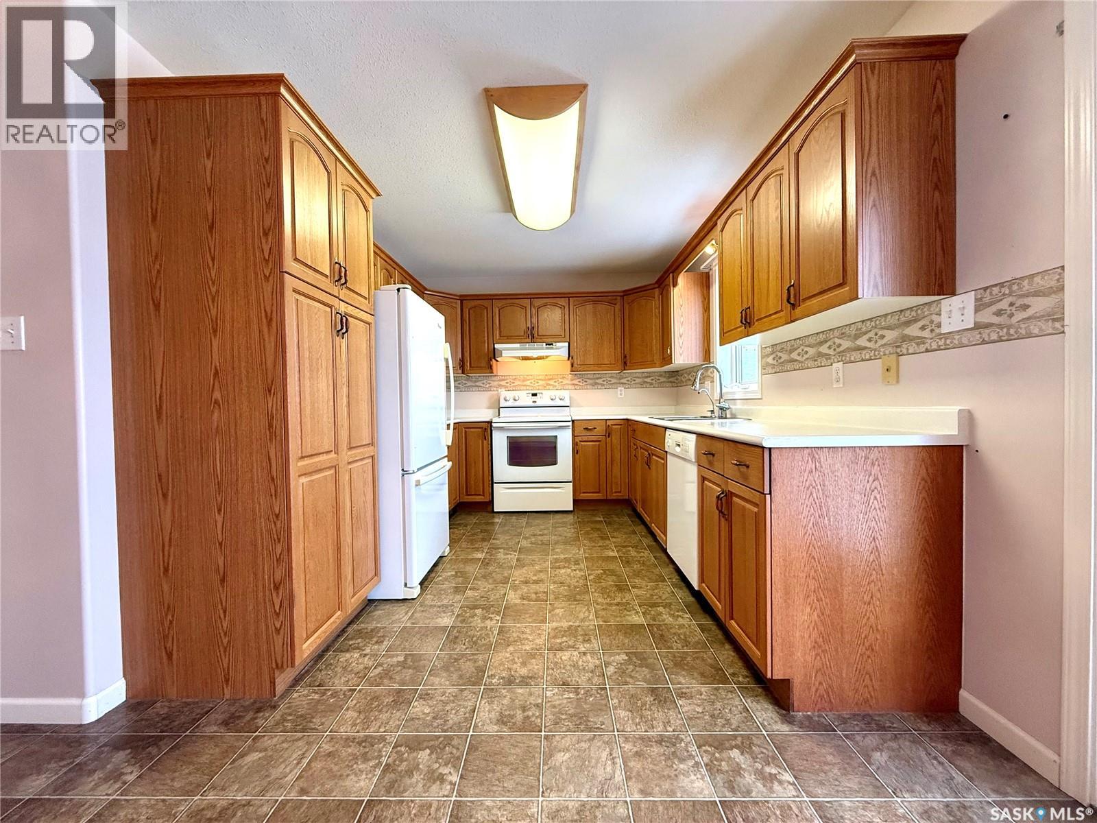 68 Russell Drive, Yorkton, Saskatchewan  S3N 3W2 - Photo 4 - SK026262