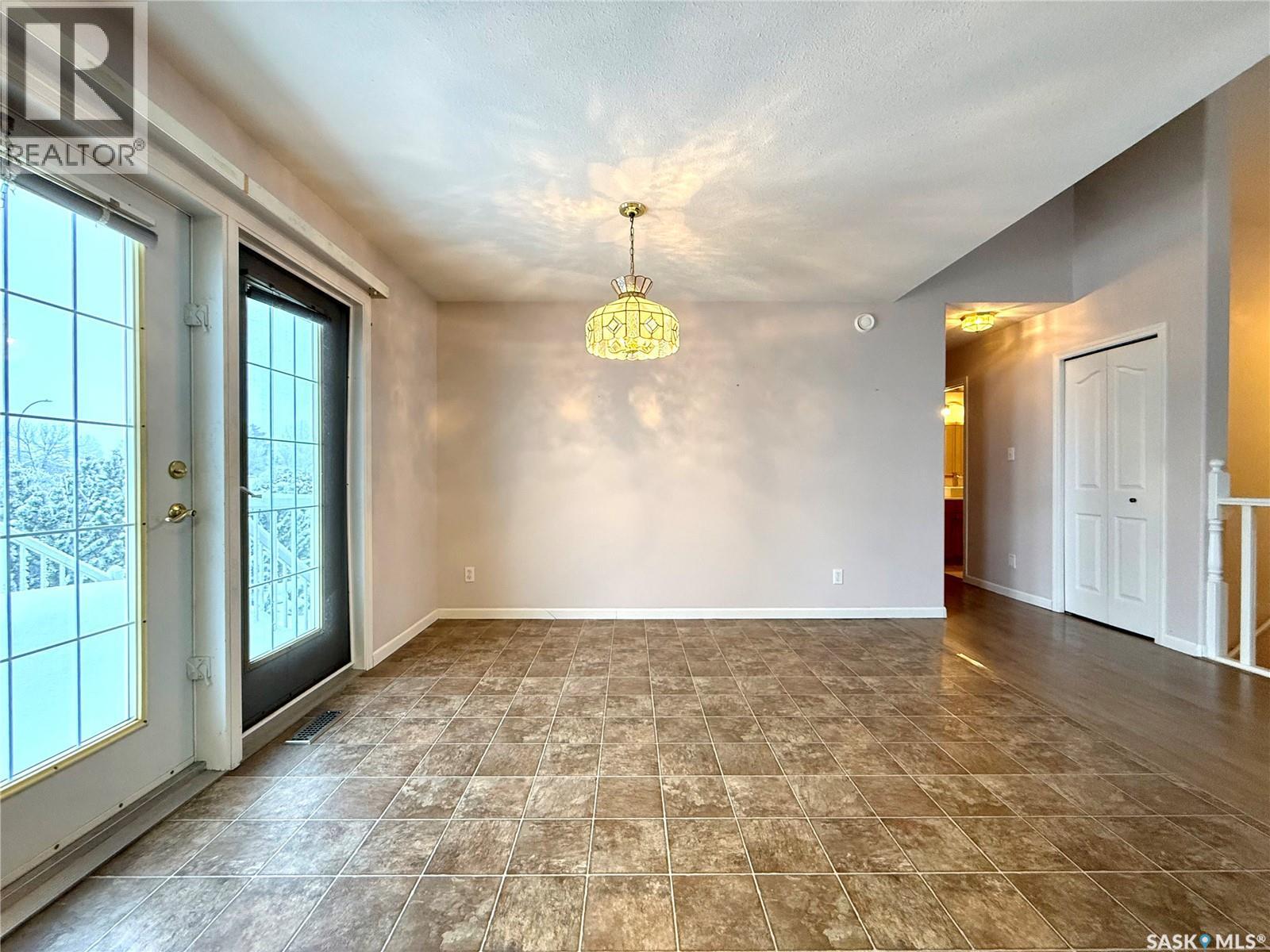 68 Russell Drive, Yorkton, Saskatchewan  S3N 3W2 - Photo 7 - SK026262