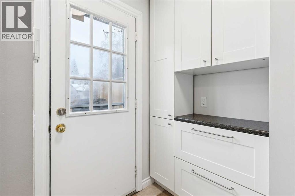 42 Cedarwood Hill Sw, Calgary, Alberta  T2W 3H5 - Photo 12 - A2276425