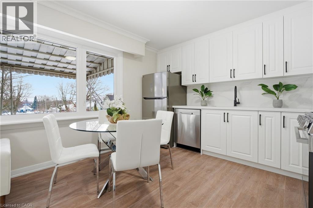 13 Ridgewood Avenue, Guelph, Ontario N1H 6C3 - Photo 4 - 40796347