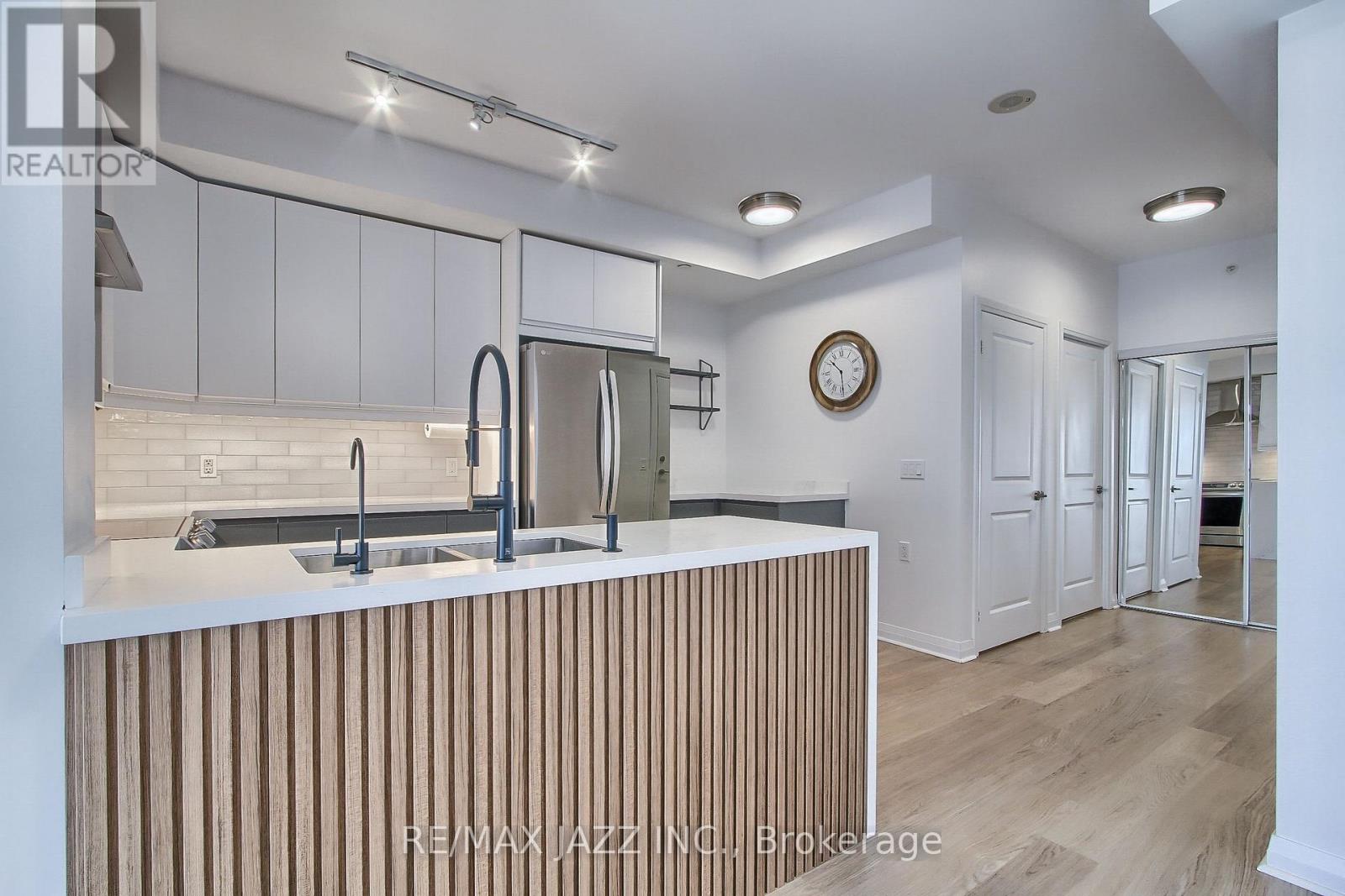 703 - 55 ONEIDA CRESCENT, Richmond Hill, Ontario