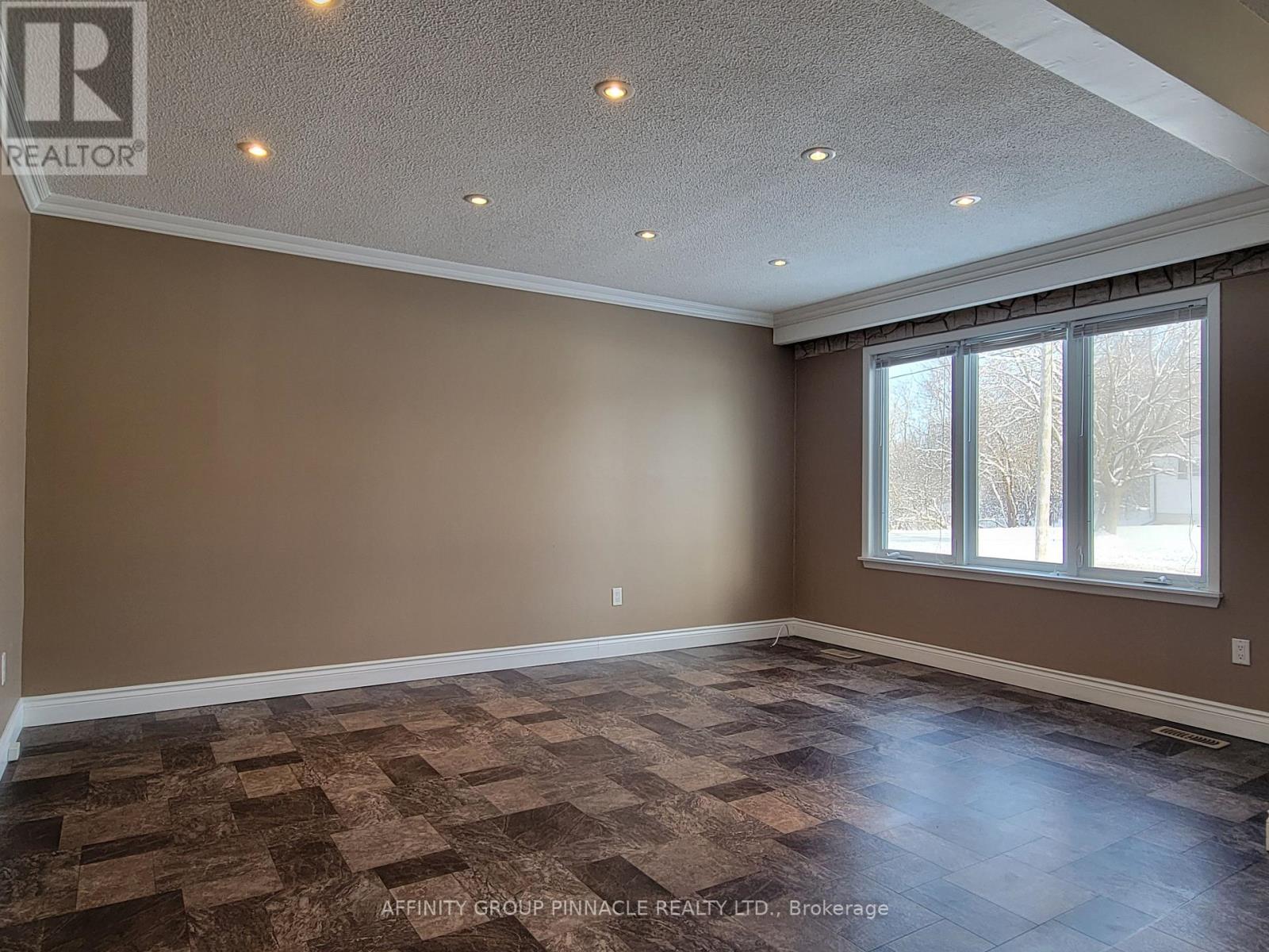 524 Sarah Street, Brock, Ontario  L0K 1A0 - Photo 15 - N12668256