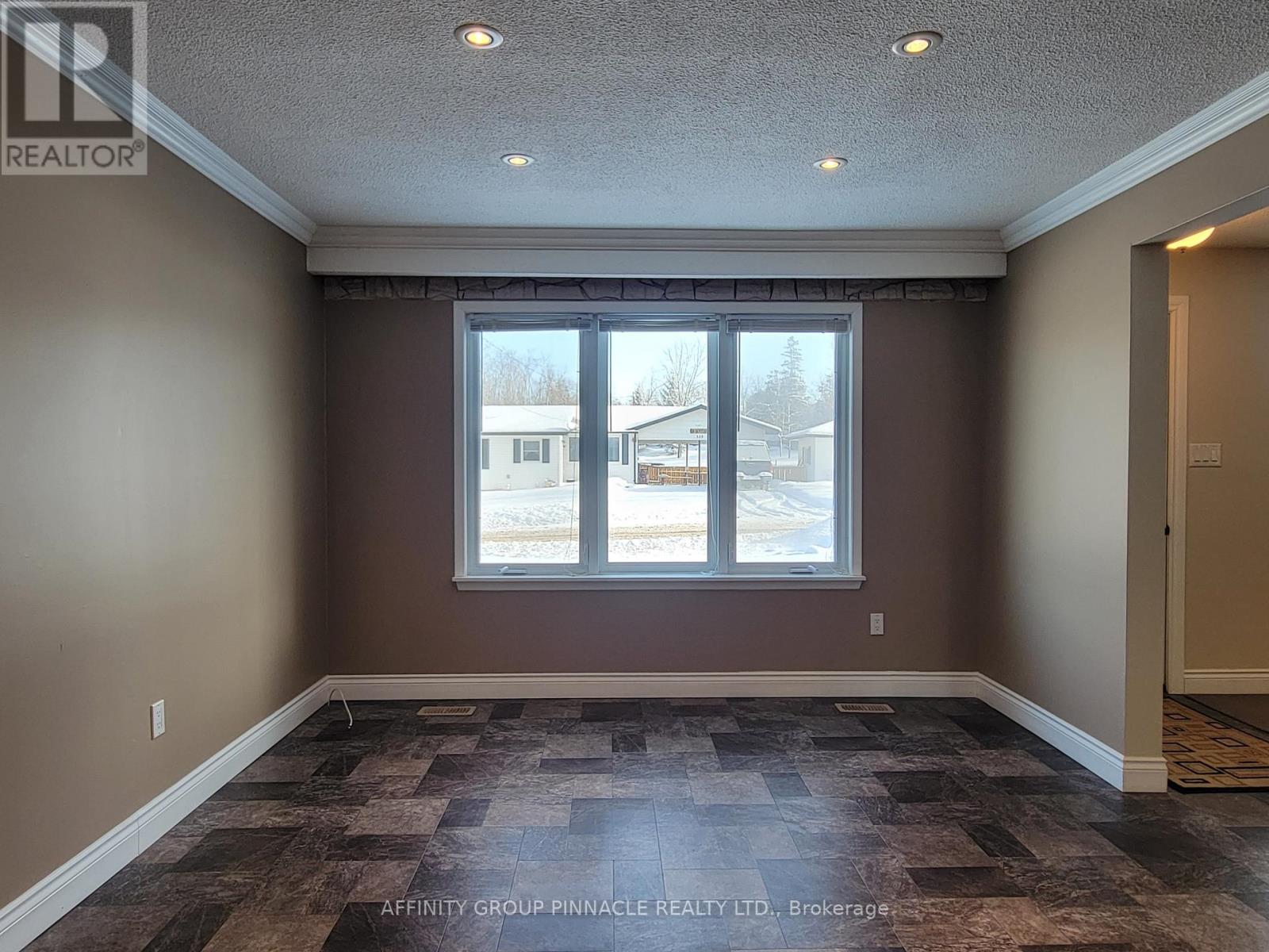 524 Sarah Street, Brock, Ontario  L0K 1A0 - Photo 18 - N12668256