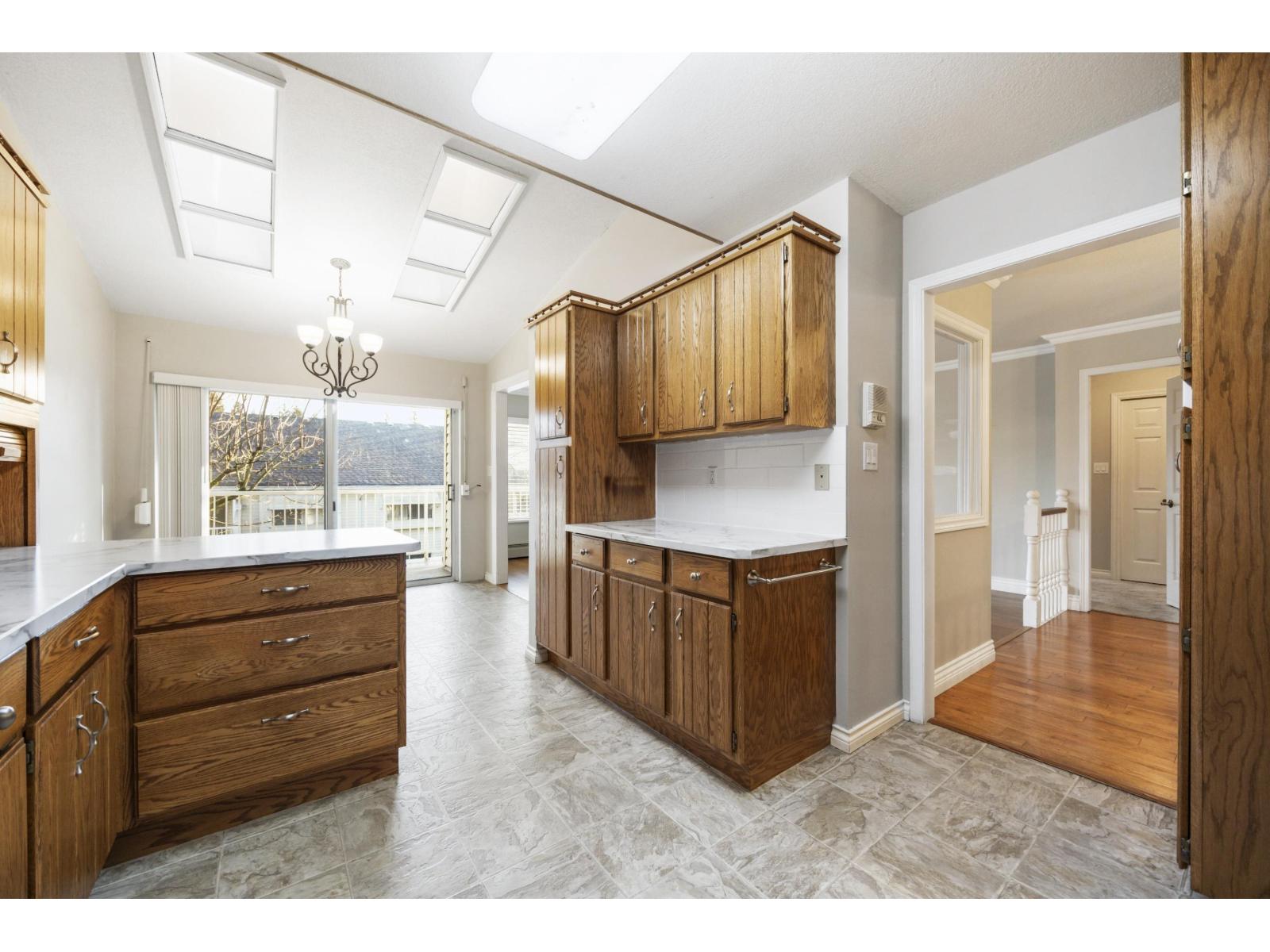 9 3054 Trafalgar Street, Abbotsford, British Columbia V2S 7X6 - Photo 7 - R3075354