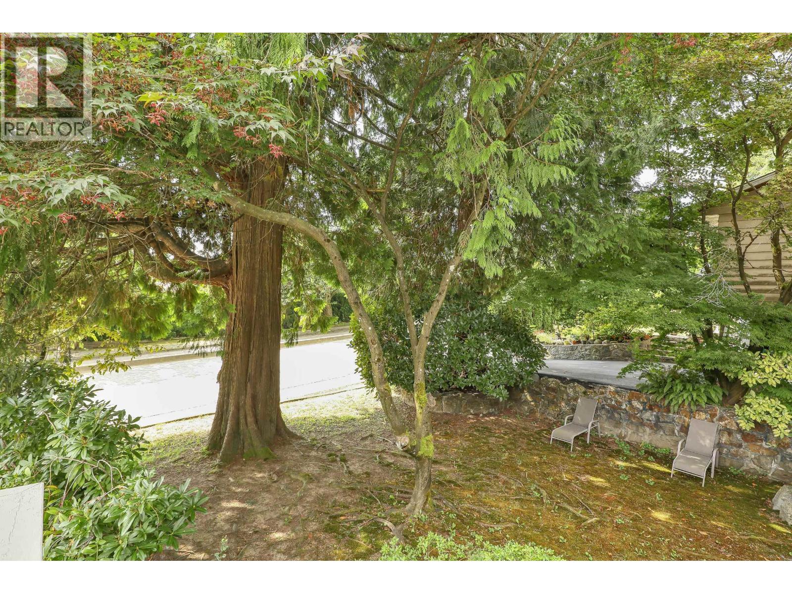 732 E 29th Street, North Vancouver, British Columbia  V7K 1B3 - Photo 27 - R3076045