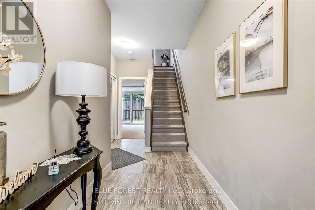 90 - 1960 Dalmagarry Road, London North, Ontario  N6G 0T8 - Photo 10 - X12667898