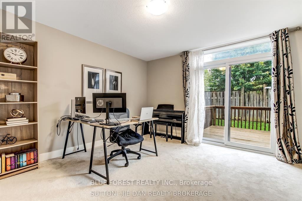 90 - 1960 Dalmagarry Road, London North, Ontario  N6G 0T8 - Photo 11 - X12667898