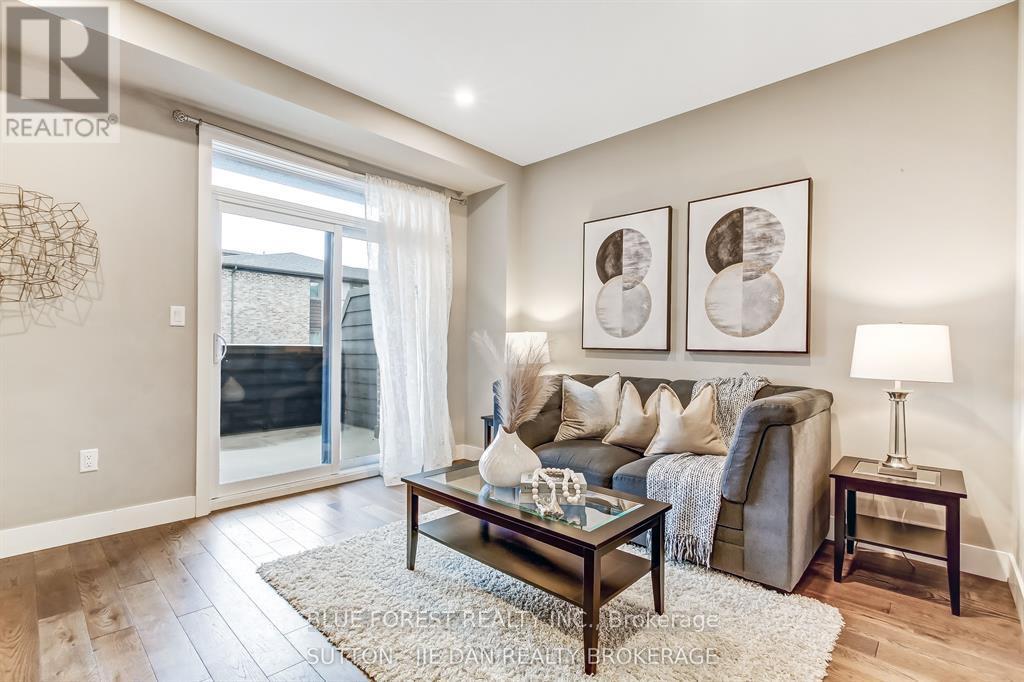 90 - 1960 Dalmagarry Road, London North, Ontario  N6G 0T8 - Photo 3 - X12667898