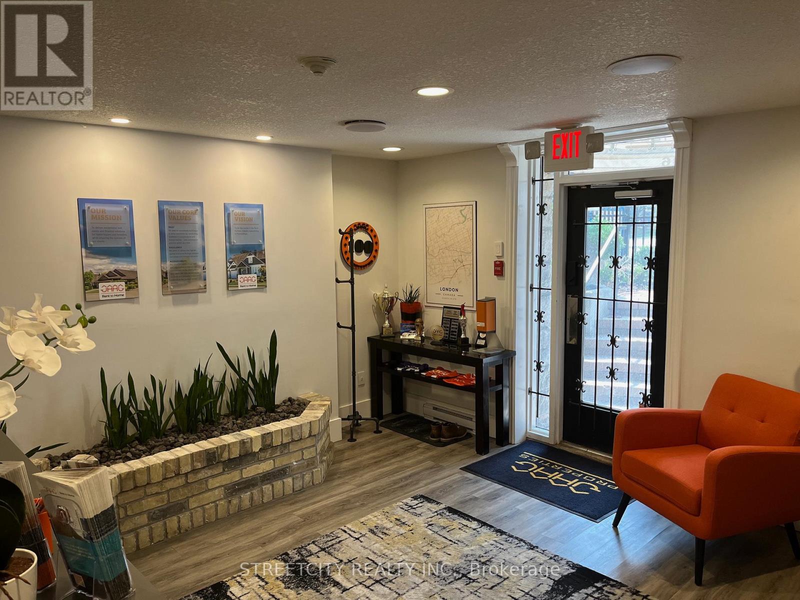 16 - 440 Wellington Street, London East, Ontario  N6B 1X2 - Photo 4 - X12668292