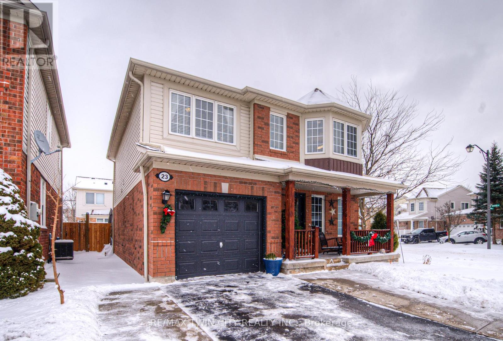 23 Mayo Avenue, Cambridge, Ontario  N1T 2E8 - Photo 3 - X12660768