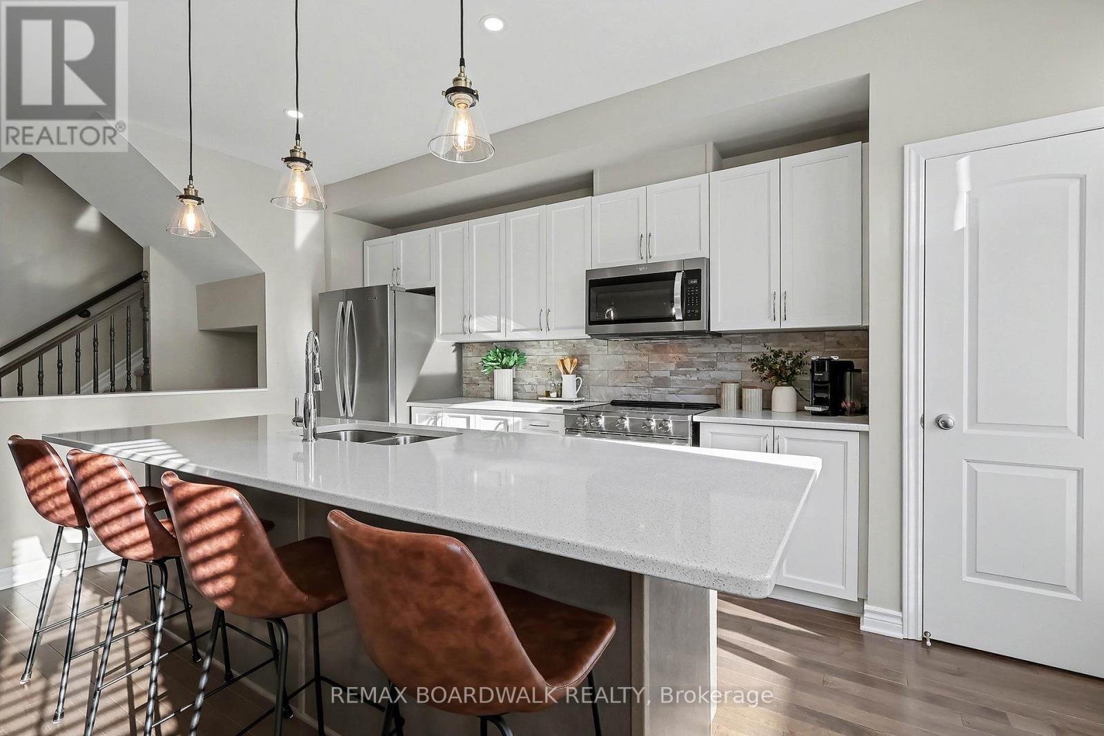 832 June Grass Street, Ottawa, Ontario  K4A 1H4 - Photo 10 - X12667866