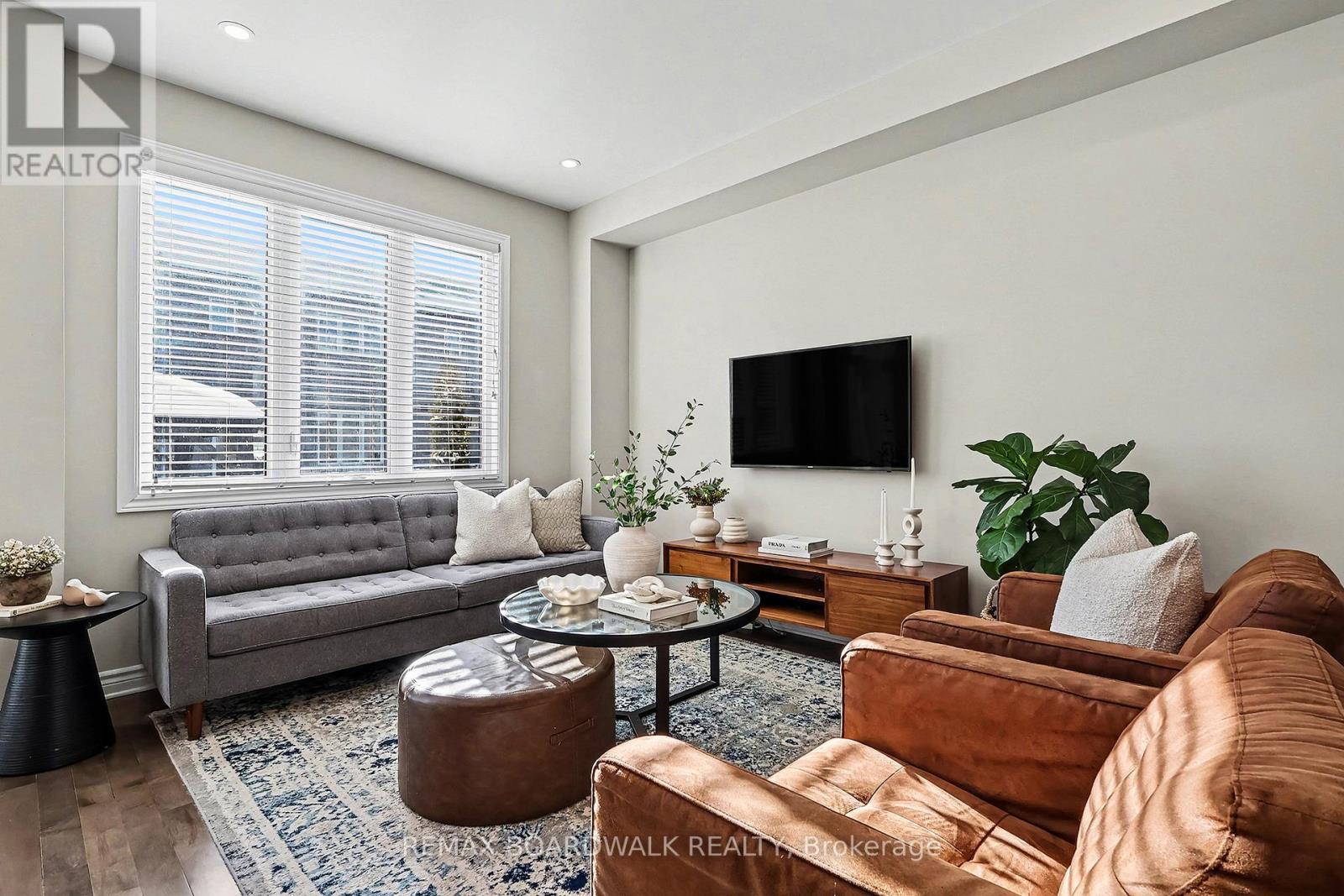 832 June Grass Street, Ottawa, Ontario  K4A 1H4 - Photo 12 - X12667866