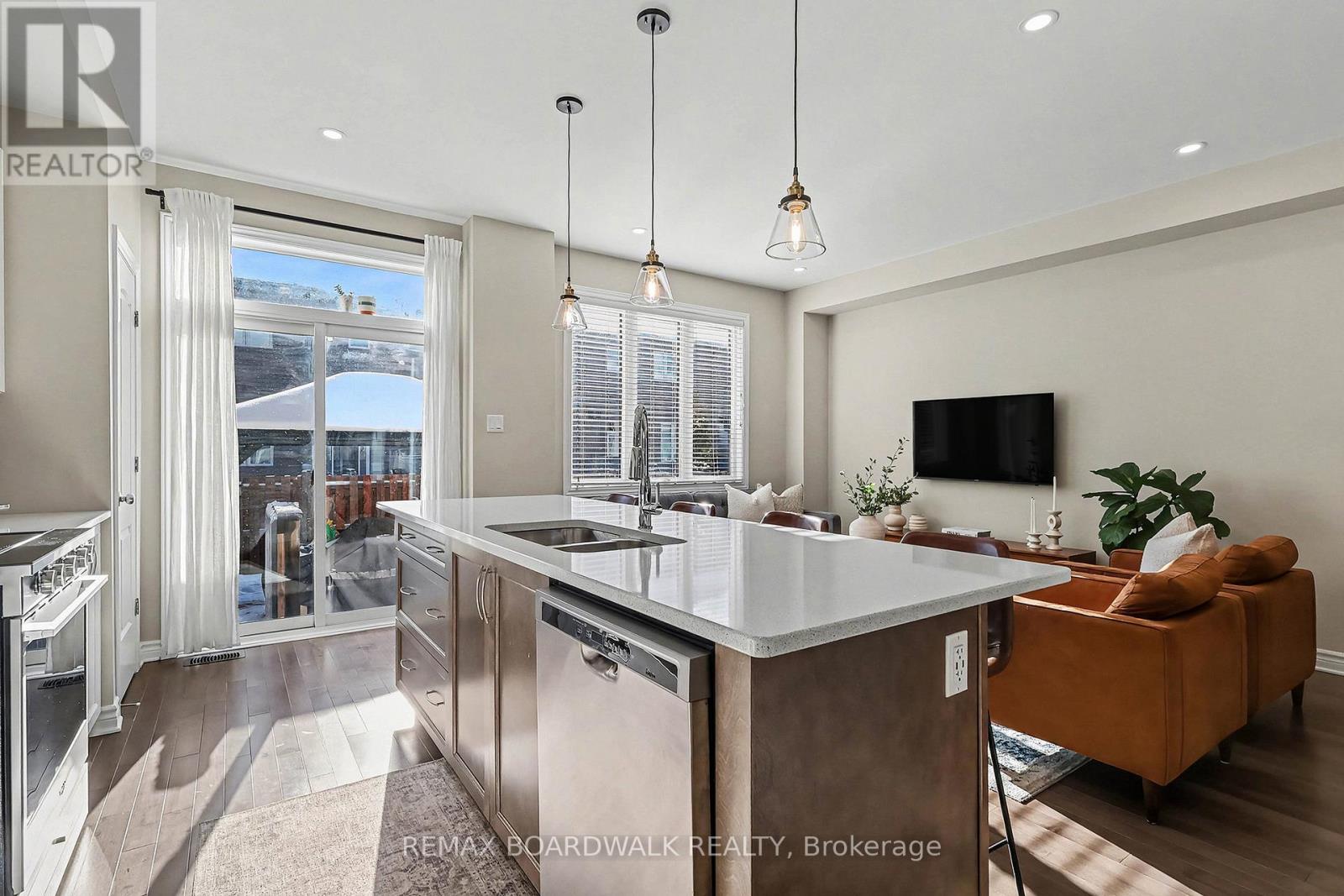 832 June Grass Street, Ottawa, Ontario  K4A 1H4 - Photo 8 - X12667866