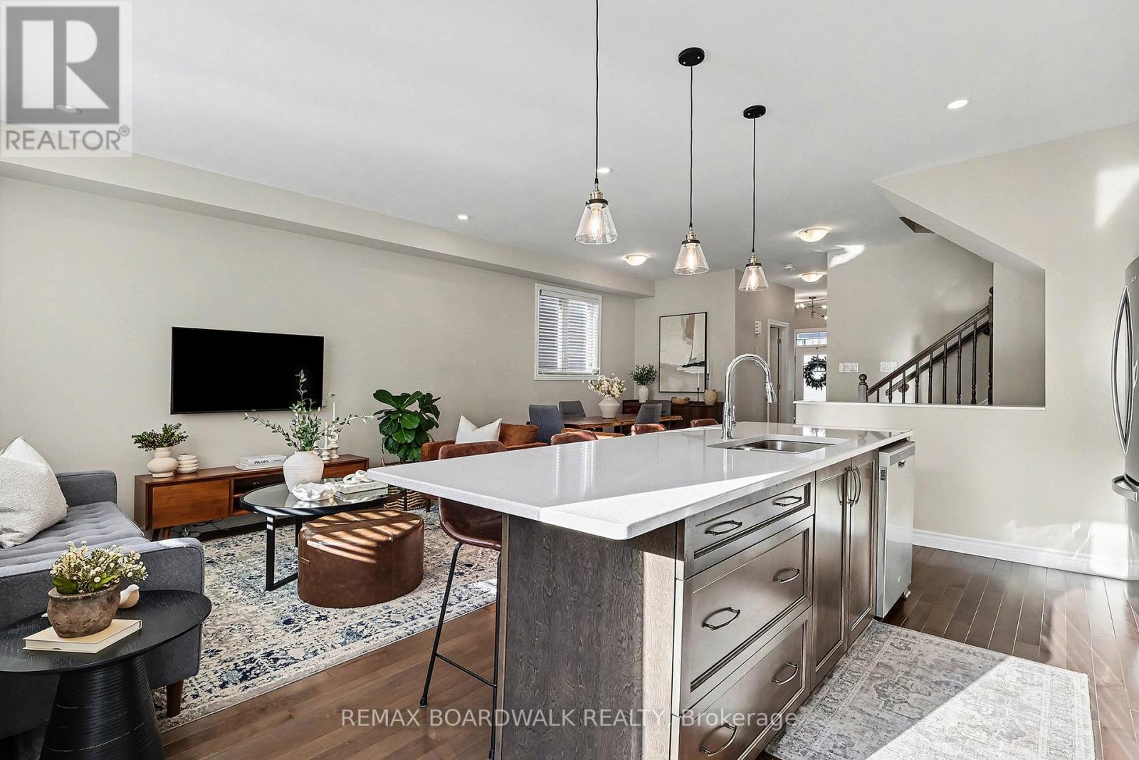 832 June Grass Street, Ottawa, Ontario  K4A 1H4 - Photo 9 - X12667866