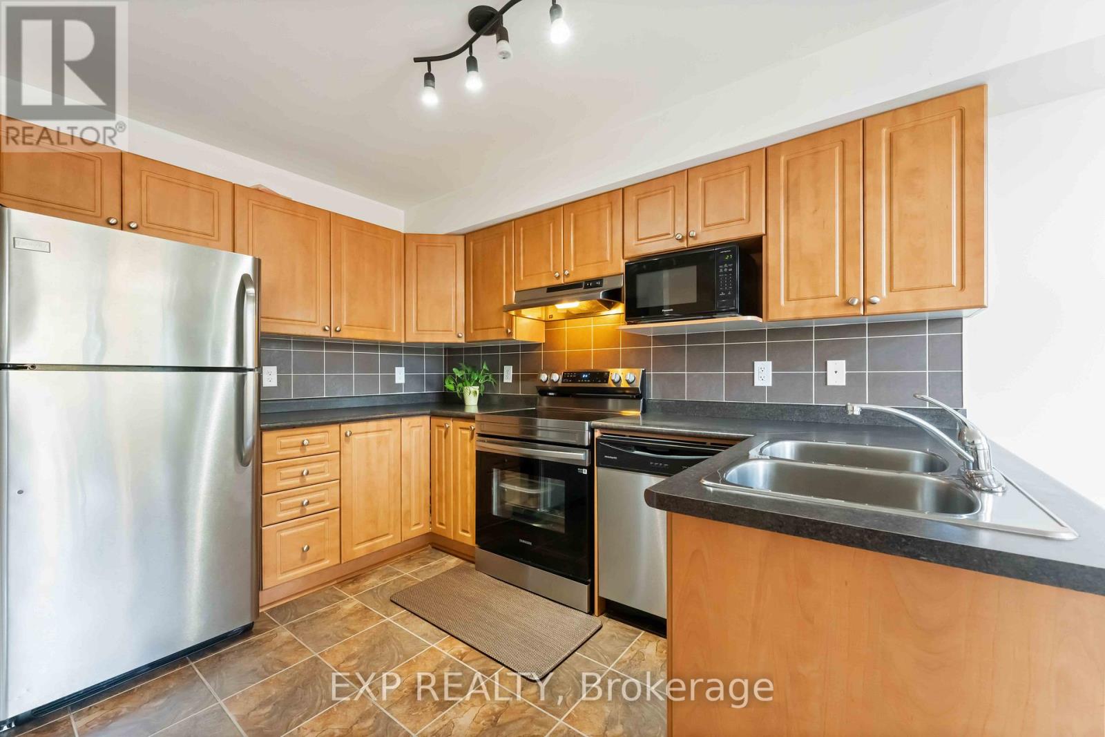 438 Haresfield Court, Ottawa, Ontario  K4M 0B6 - Photo 12 - X12668230