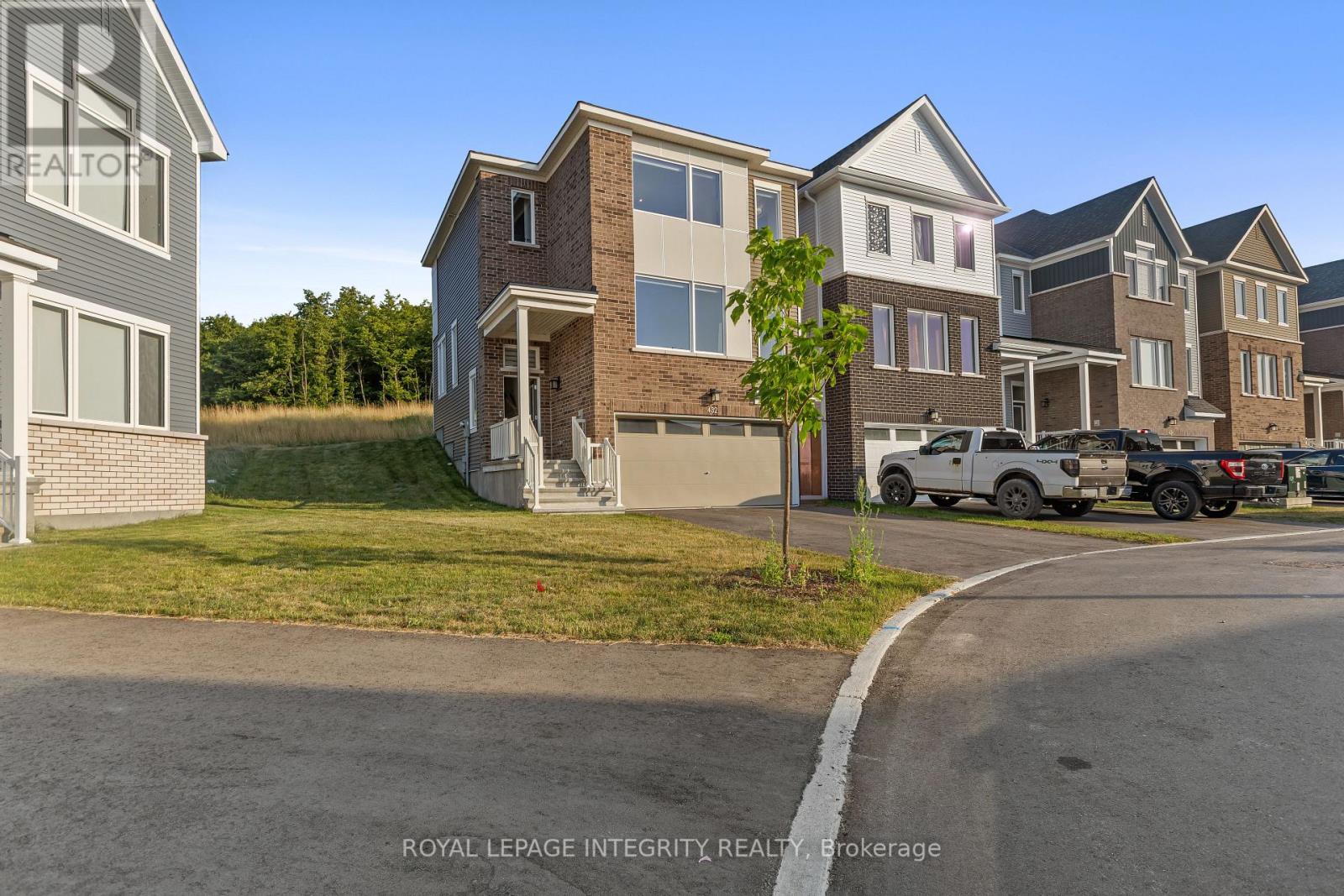 432 Appalachian Circle, Ottawa, Ontario  K2J 6X4 - Photo 3 - X12668242