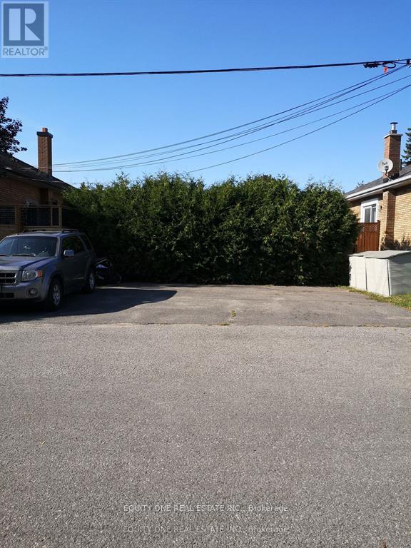 366 Maria Goretti Circle, Ottawa, Ontario  K1L 7K8 - Photo 19 - X12668264