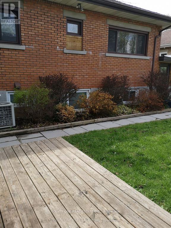 366 Maria Goretti Circle, Ottawa, Ontario  K1L 7K8 - Photo 21 - X12668264