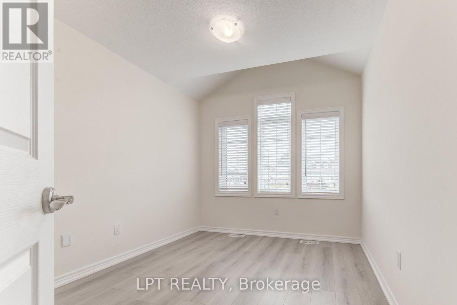 1 - 740 Linden Drive, Cambridge, Ontario  N3H 5L5 - Photo 11 - X12634344