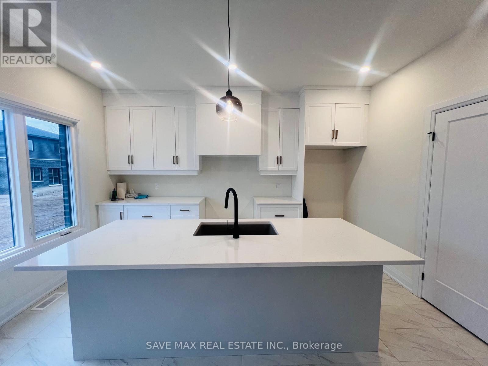 6458 Sunshine Common, Niagara Falls, Ontario  L2G 0E4 - Photo 12 - X12654778