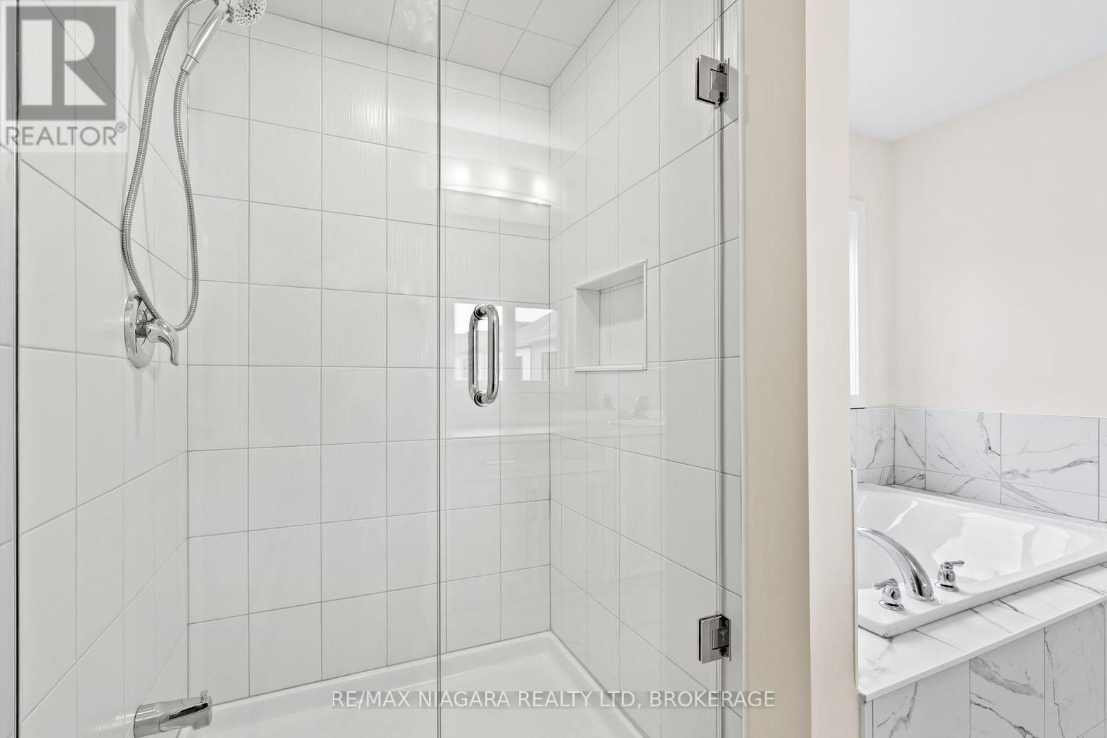 400 Eastbridge Avenue, Welland, Ontario  L3B 0M6 - Photo 17 - X12668018