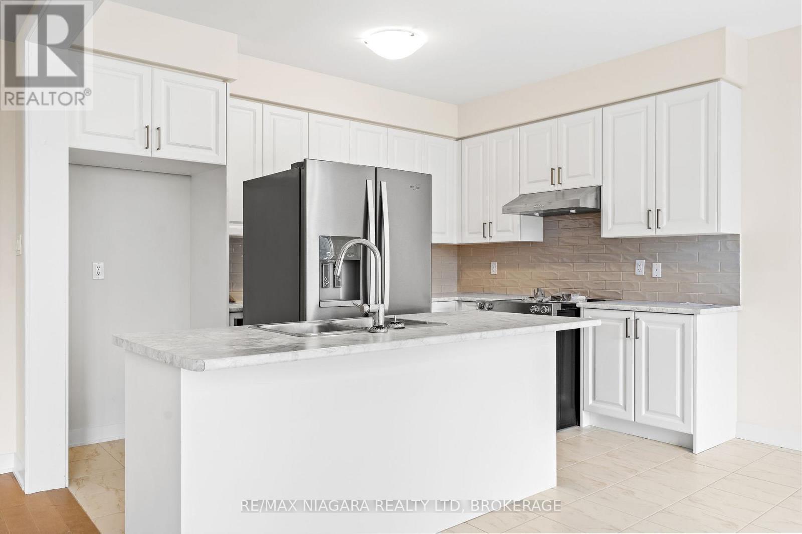 400 Eastbridge Avenue, Welland, Ontario  L3B 0M6 - Photo 6 - X12668018