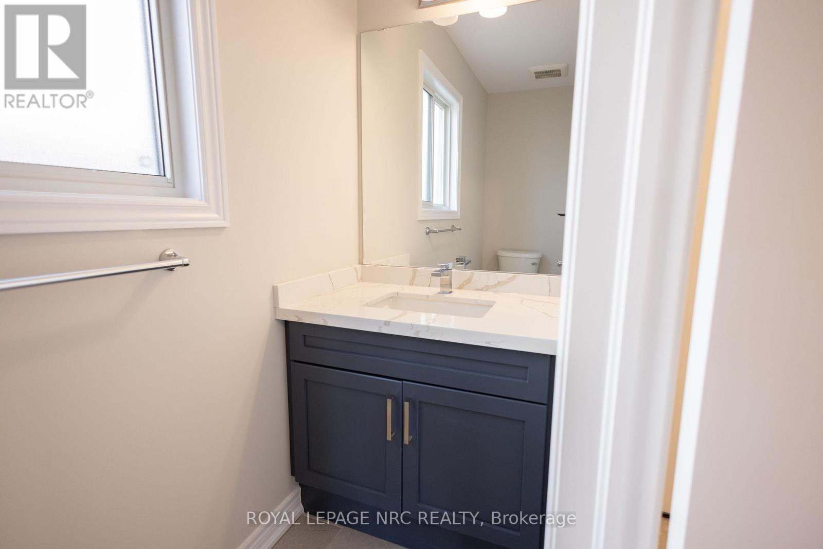 25 Mcmann Drive, Thorold, Ontario  L2V 2V5 - Photo 11 - X12668078